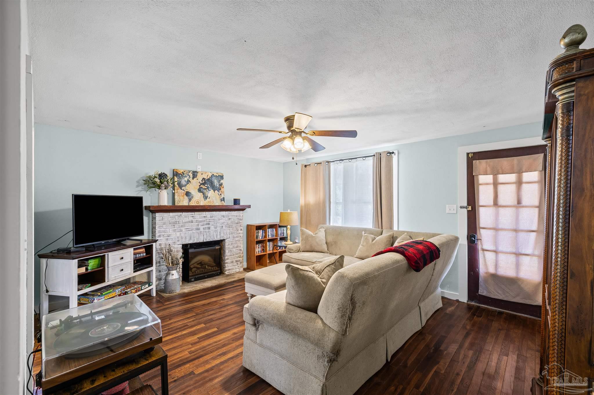 1985 Tate Road Cantonment, FL 32533 - Photo 7 of 51