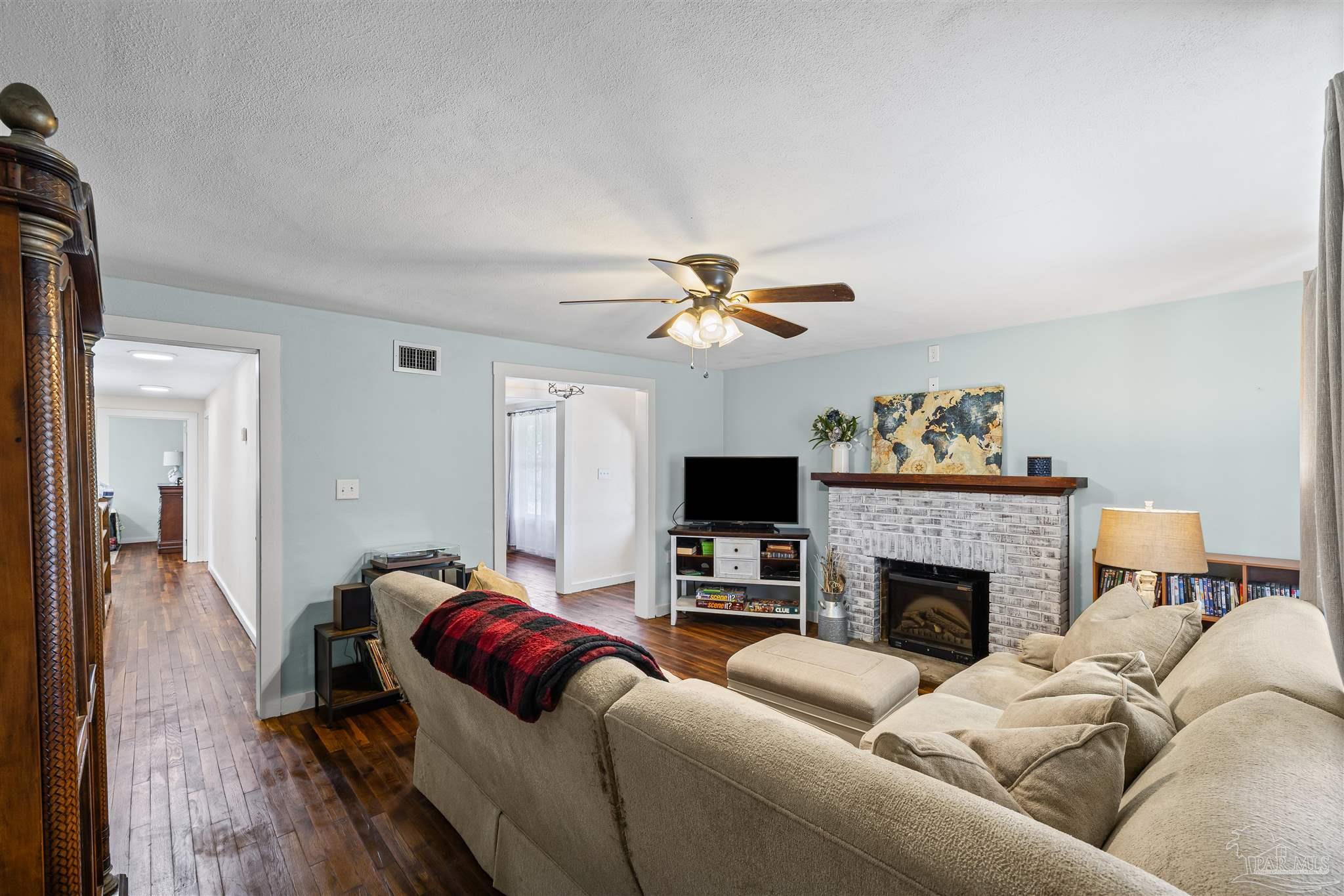 1985 Tate Road Cantonment, FL 32533 - Photo 8 of 51