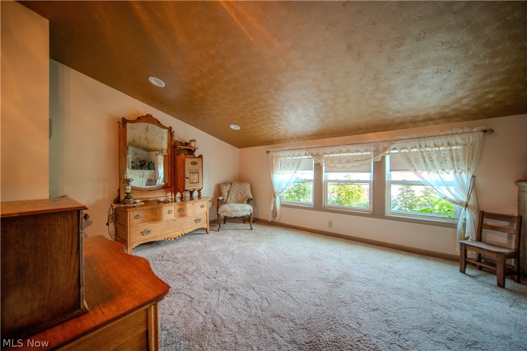 6549 Waterloo Road Atwater, OH 44201 - Photo 32 of 49 Sitting room