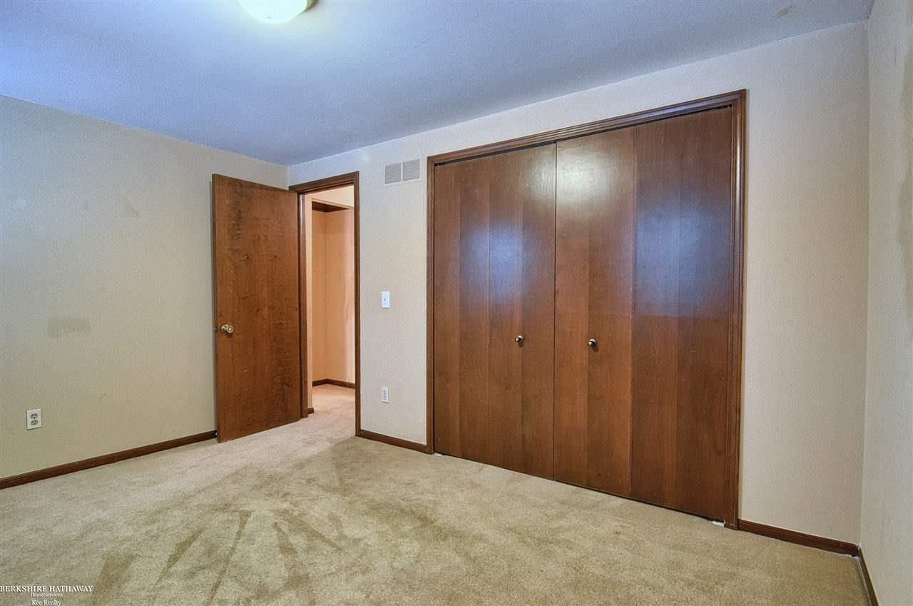 1935 Marcastle Court Rochester Hills, MI 48309 - Photo 10 of 33