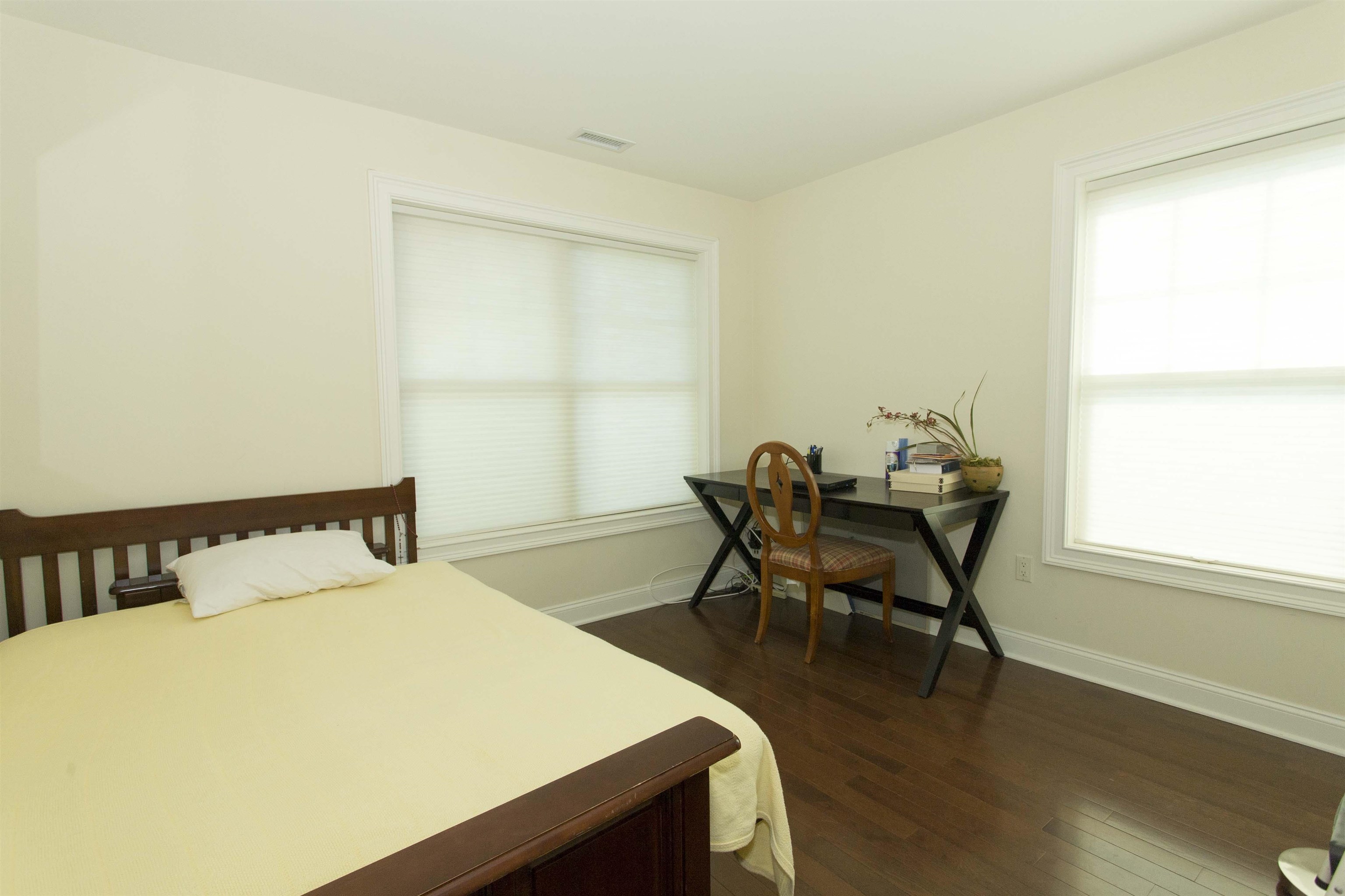1625 Paterson Plank Road, Unit 24 Secaucus, NJ 07094 - Photo 15 of 20 a bedroom with a bed and a window