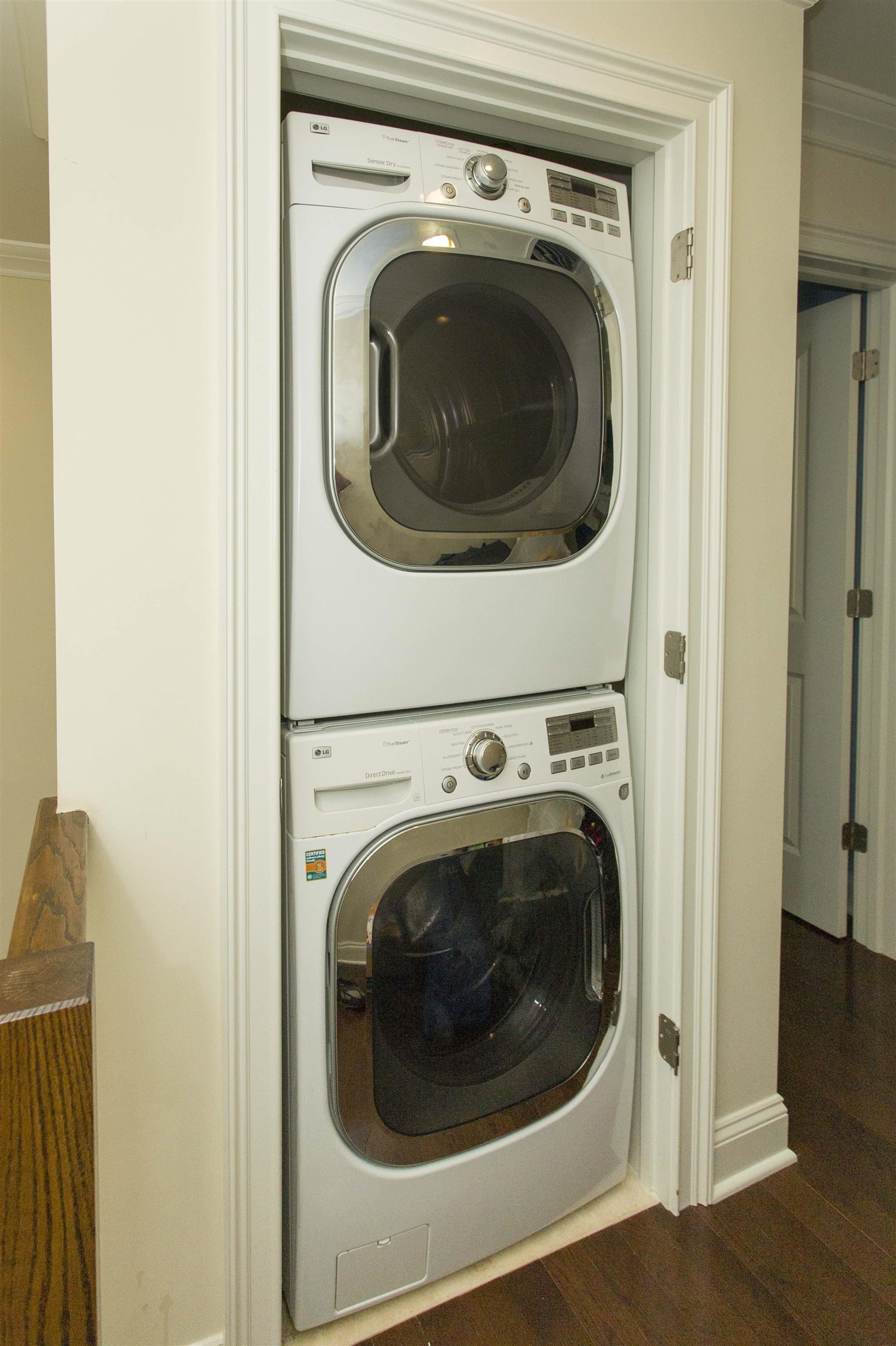 1625 Paterson Plank Road, Unit 24 Secaucus, NJ 07094 - Photo 16 of 20 a utility room with dryer and washer