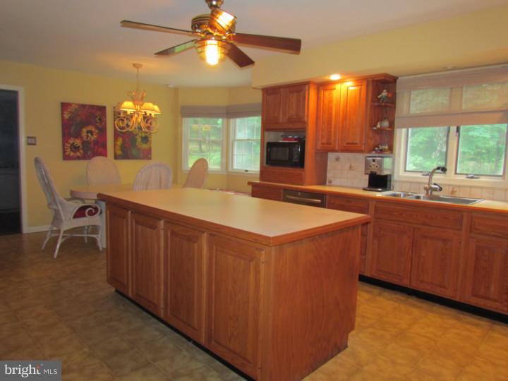 1008 Stonebridge Road Ambler, PA 19002 - Photo 8 of 25 Kitchen