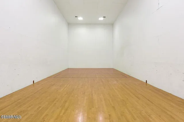a view of empty room