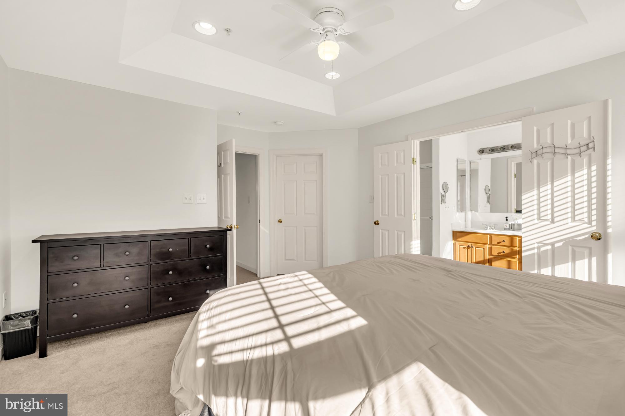 2309 Georgia Village Way Silver Spring, MD 20902 - Photo 20 of 41 Primary suite