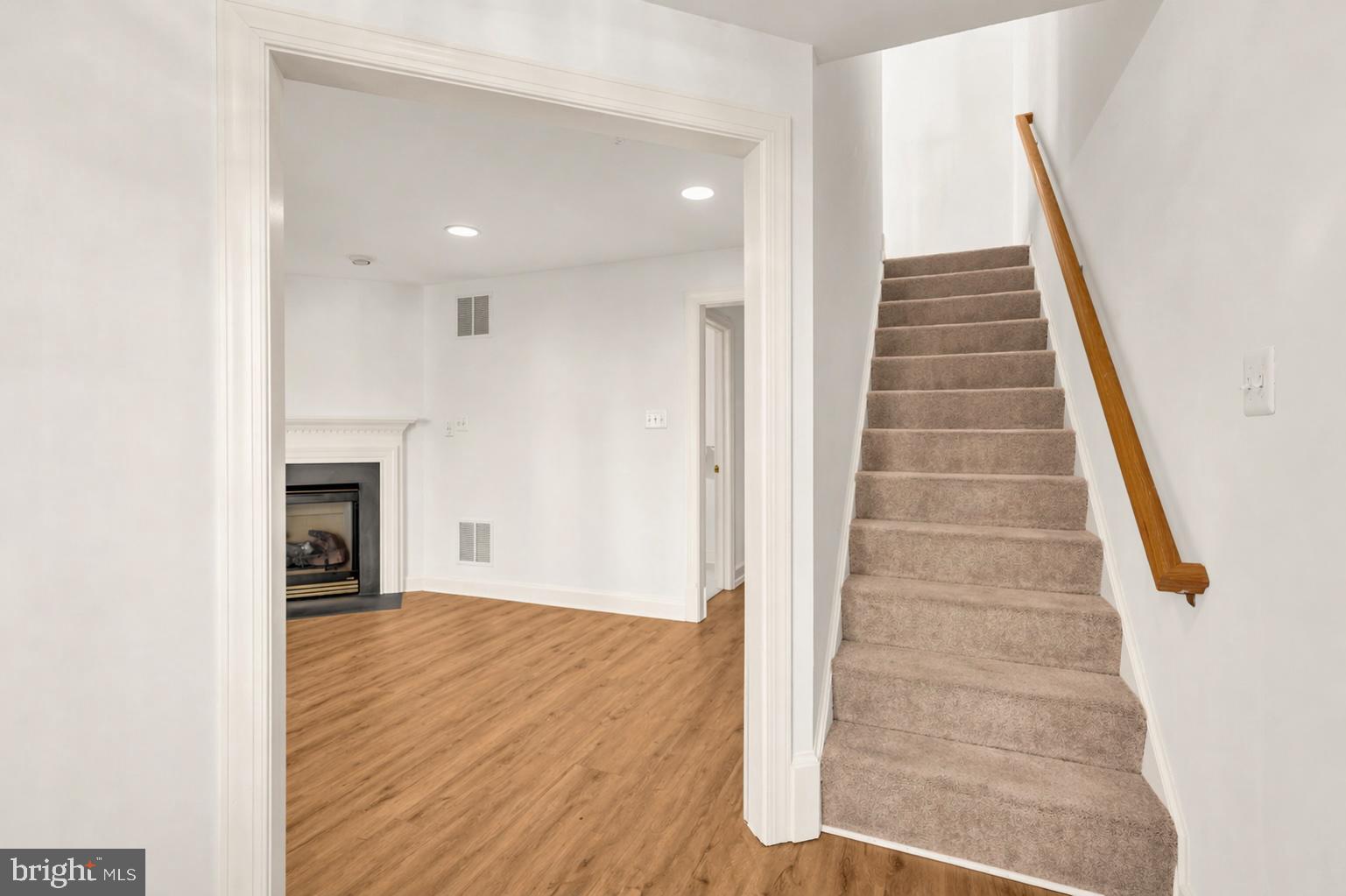 2309 Georgia Village Way Silver Spring, MD 20902 - Photo 33 of 41 Entry