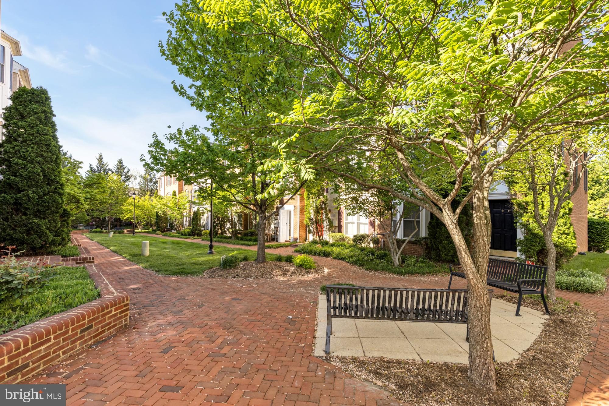 2309 Georgia Village Way Silver Spring, MD 20902 - Photo 40 of 41 Courtyard