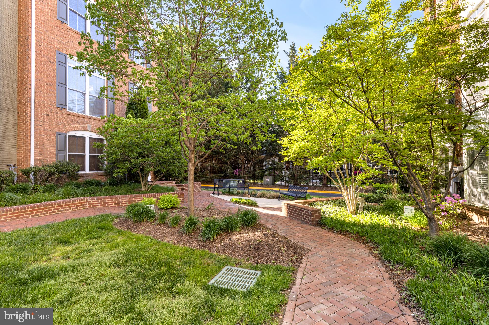 2309 Georgia Village Way Silver Spring, MD 20902 - Photo 41 of 41 Courtyard
