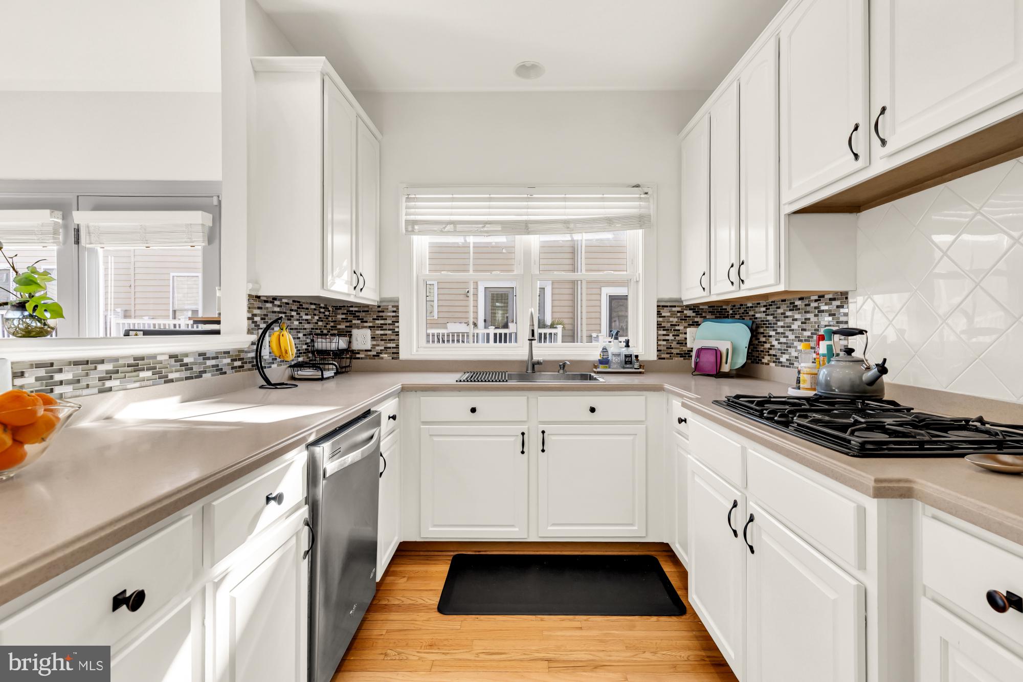 2309 Georgia Village Way Silver Spring, MD 20902 - Photo 10 of 41 Kitchen