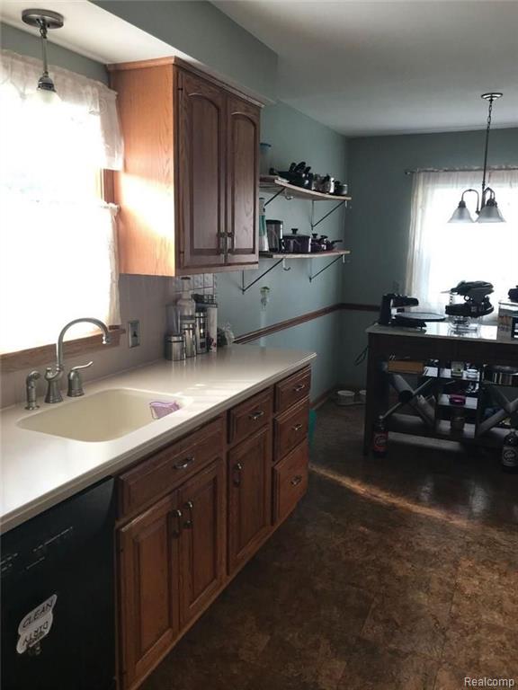 31339 Kelly Road Fraser, MI 48026 - Photo 5 of 13