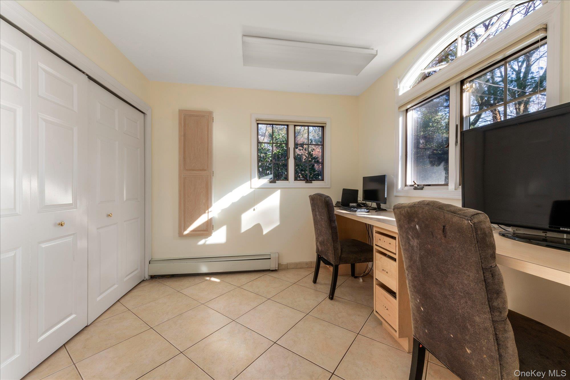 200 Hummingbird Drive East Hills, NY 11576 - Photo 17 of 29 a workspace with furniture and window