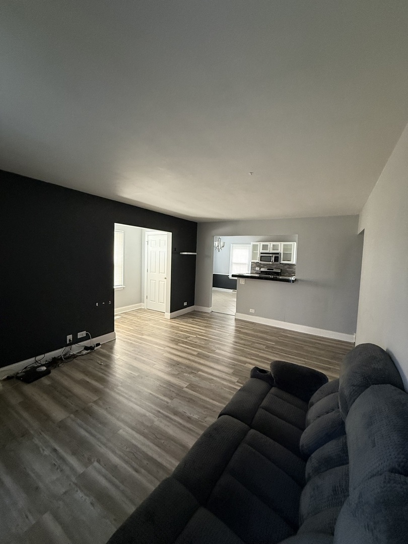 47 West Algonquin Road Des Plaines, IL 60018 - Photo 15 of 63 Gallery Image 15