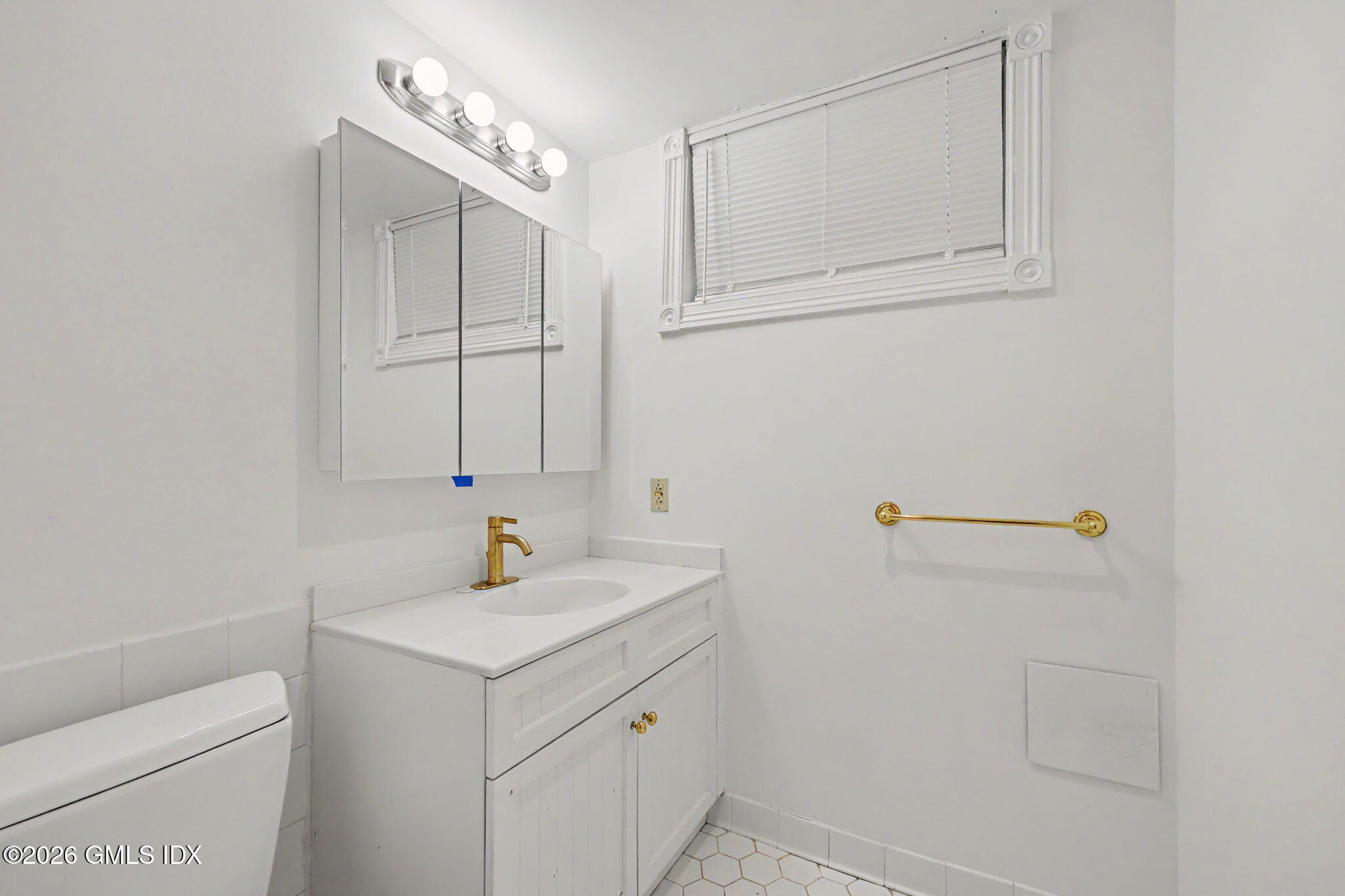124 Mason Street, Unit 1 Greenwich, CT 06830 - Photo 20 of 24 24-web-or-mls-124-mason-st-unit-1