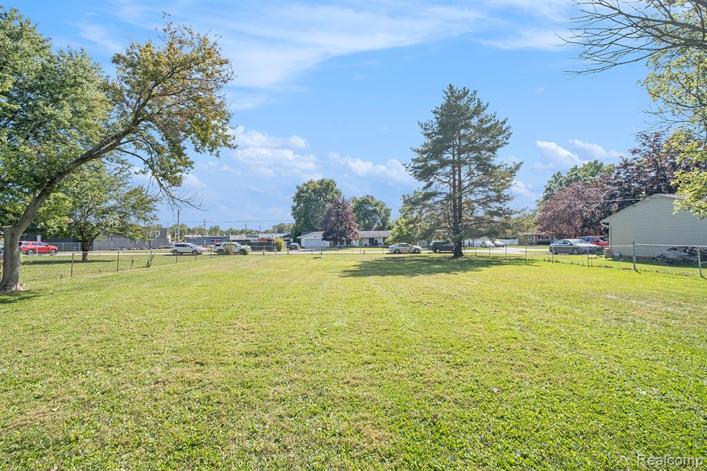 3337 North Belsay Road Flint, MI 48506 - Photo 19 of 25