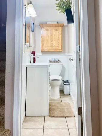 $244,900 | 212 Oak Street, Flora, IL 62839