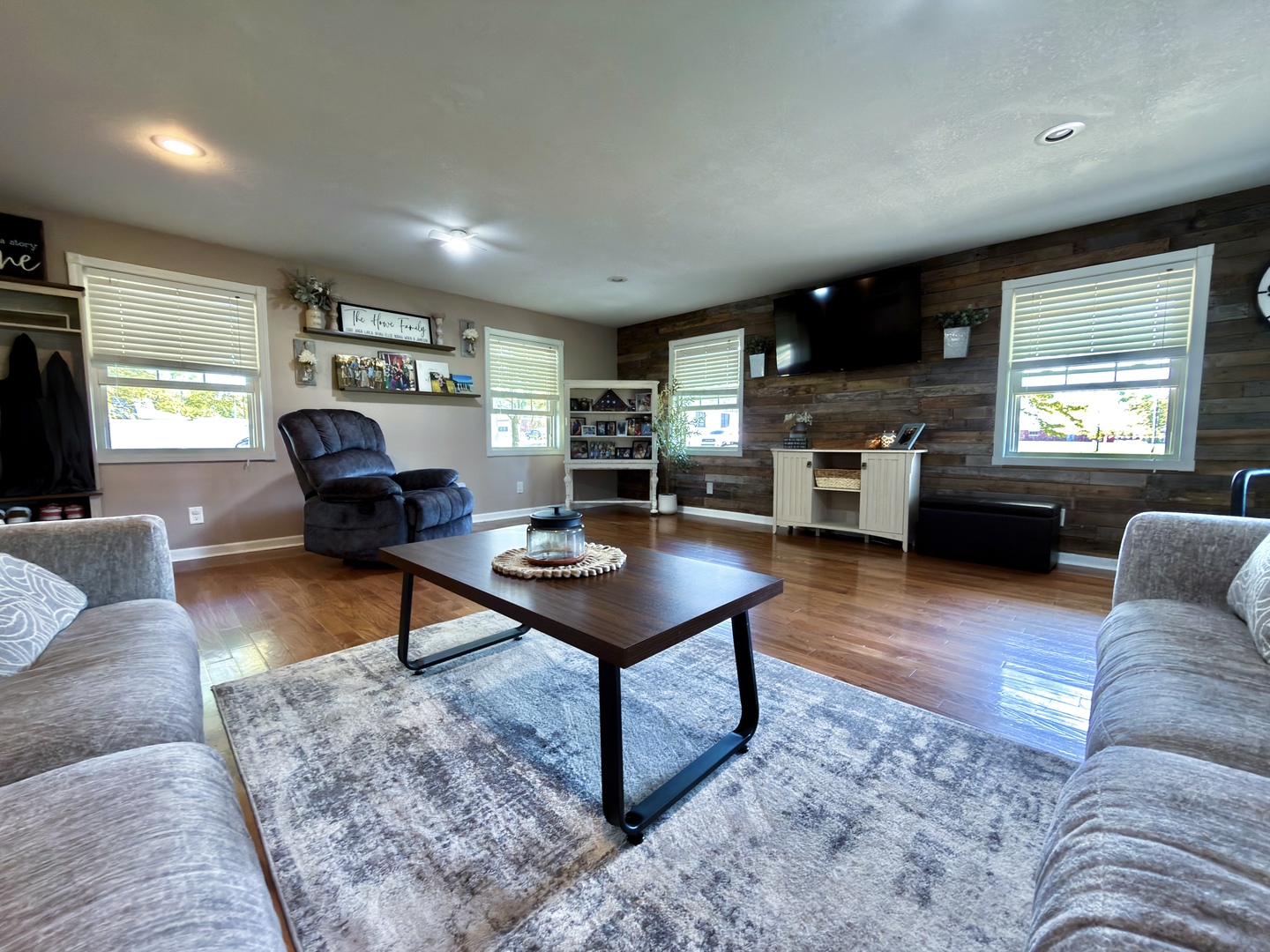 212 Oak Street Flora, IL 62839 - Photo 4 of 59