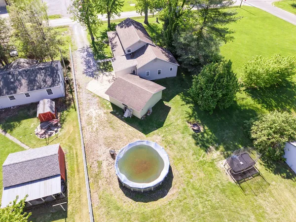 $244,900 | 212 Oak Street, Flora, IL 62839