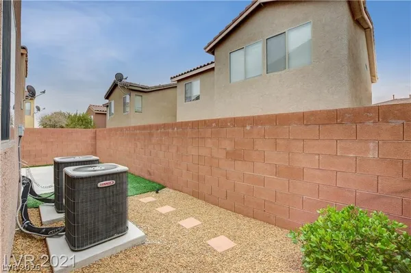 $2,095 | 10429 Scotch Elm Avenue, Las Vegas, NV 89166