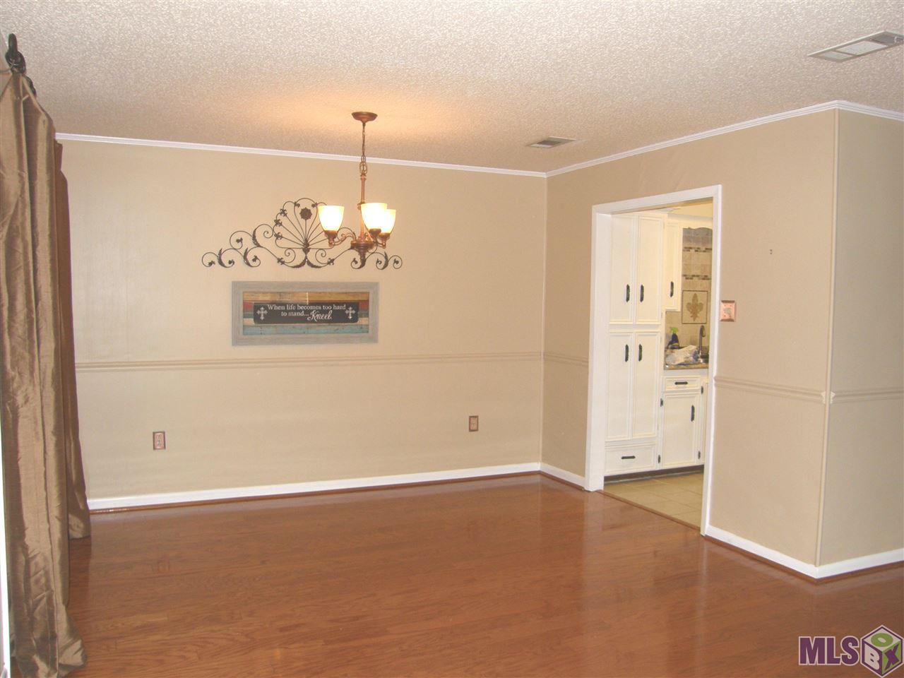 1723 Stonegate Court Baton Rouge, LA 70815 - Photo 5 of 41 Gallery Image 5