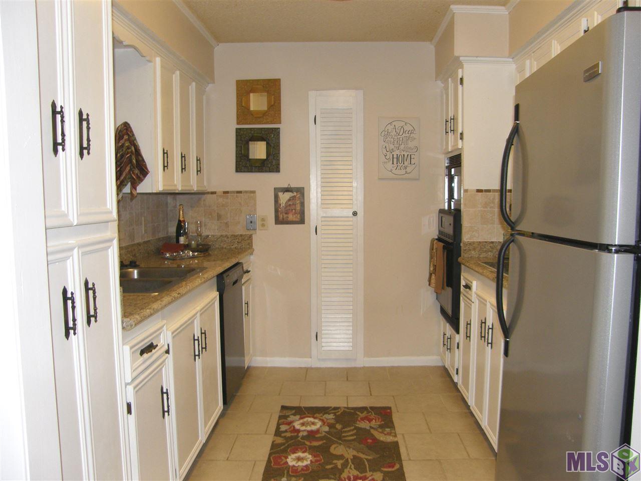1723 Stonegate Court Baton Rouge, LA 70815 - Photo 7 of 41 Gallery Image 7