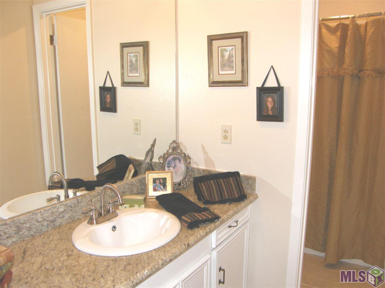 1723 Stonegate Court Baton Rouge, LA 70815 - Photo 10 of 41 Gallery Image 10