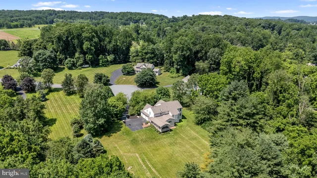 $825,000 | 40 Chanticleer Drive, Glenmoore, PA 19343