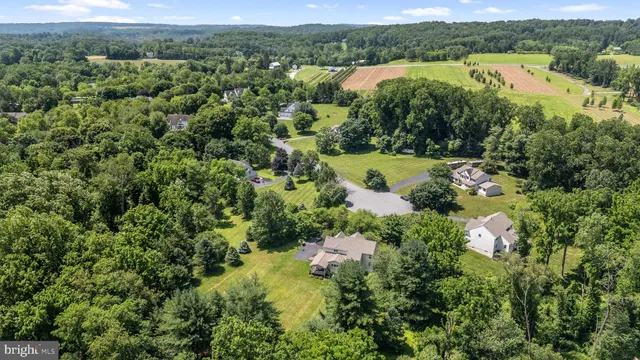 $825,000 | 40 Chanticleer Drive, Glenmoore, PA 19343