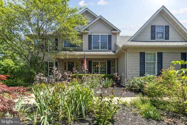 $825,000 | 40 Chanticleer Drive, Glenmoore, PA 19343
