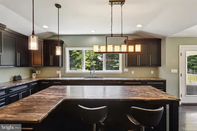 $825,000 | 40 Chanticleer Drive, Glenmoore, PA 19343