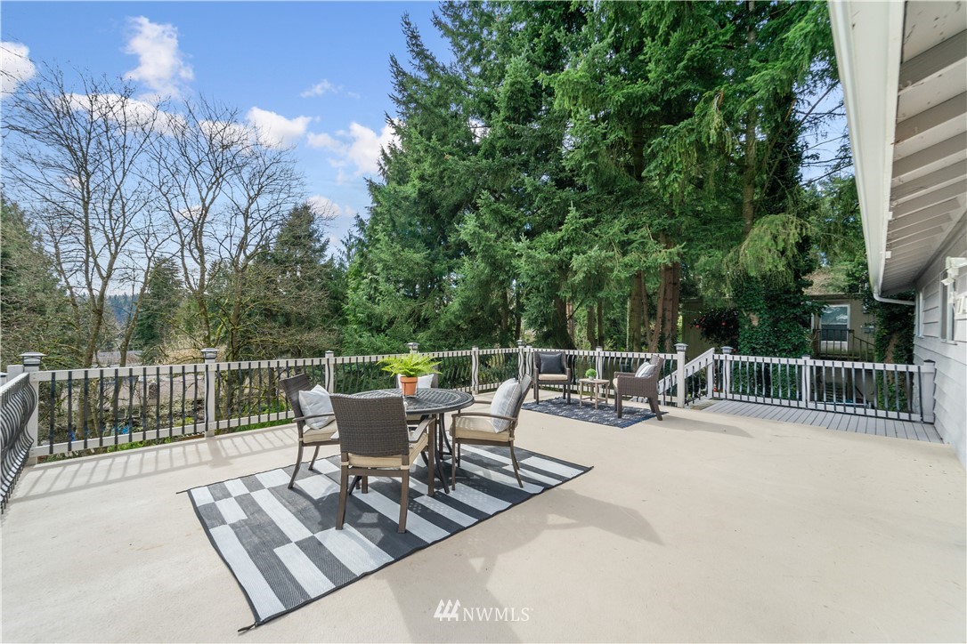 10715 Northeast 189th Street Bothell, WA 98011 - Photo 22 of 27 Gallery Image 22