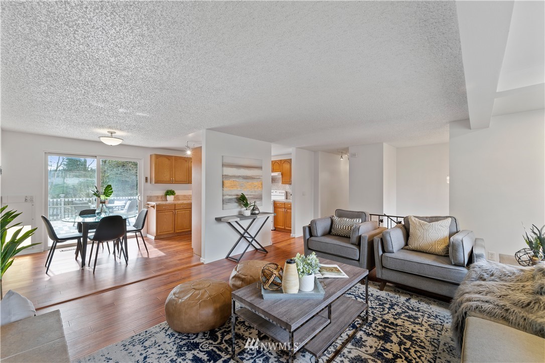 10715 Northeast 189th Street Bothell, WA 98011 - Photo 5 of 27 Gallery Image 5