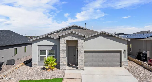 a house view with a outdoor space