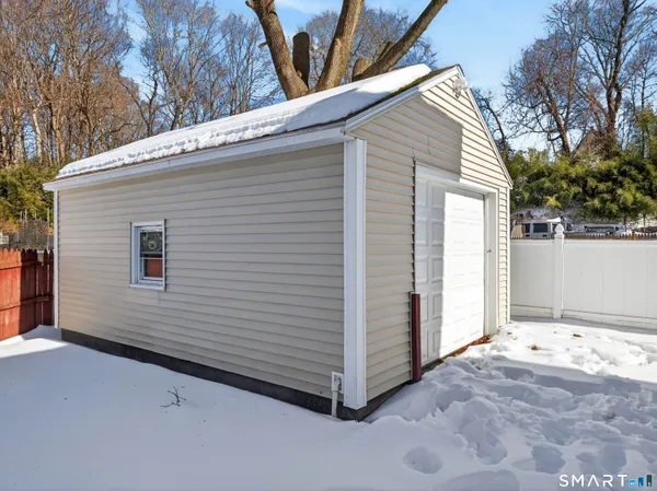 $335,000 | 480 East Main Street, Norwich, CT 06360