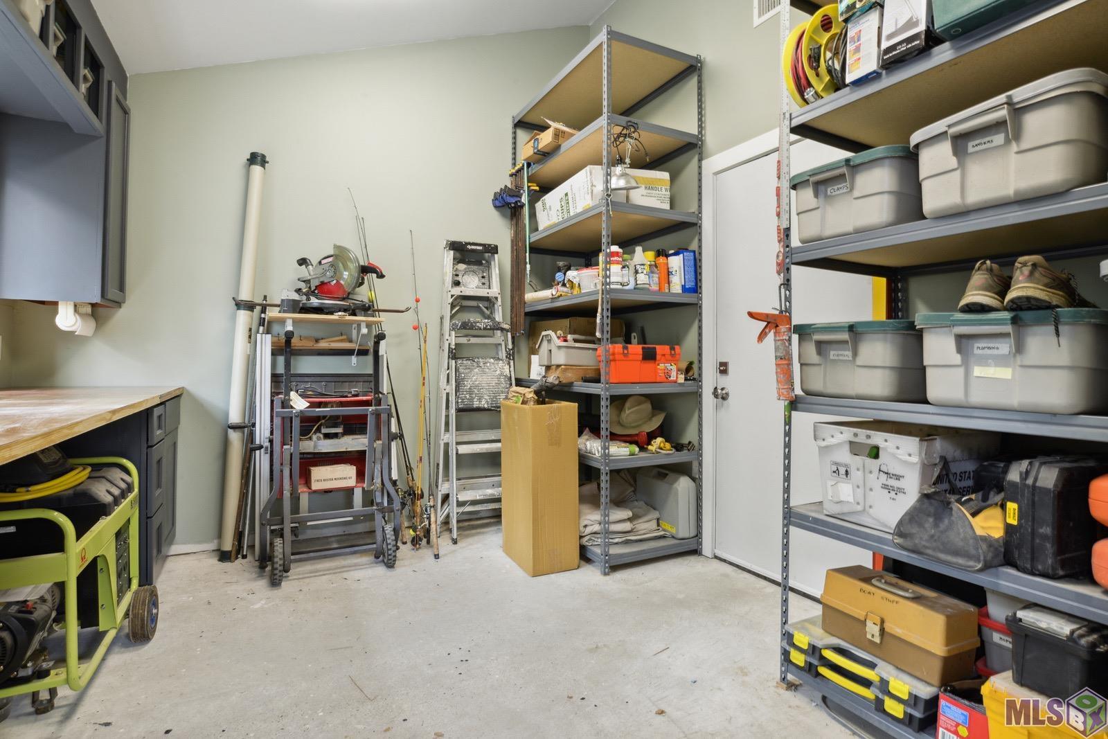 1068 Lils Court Baton Rouge, LA 70806 - Photo 27 of 35 Another view of the workshop
