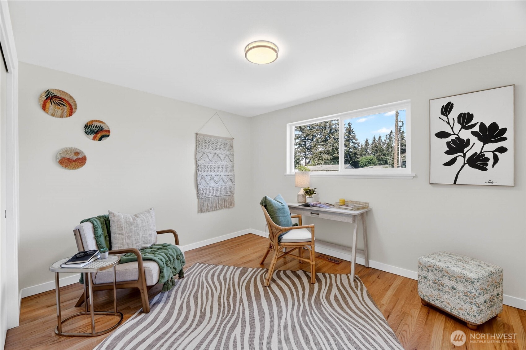 9114 207th Place Southwest Edmonds, WA 98026 - Photo 17 of 36 a workspace with furniture and window