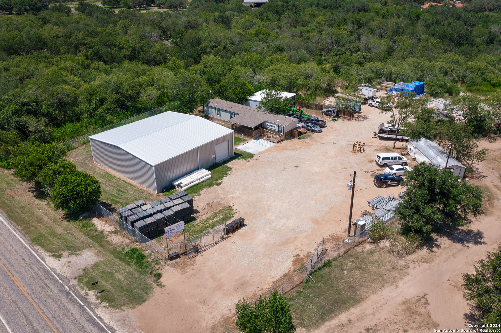 3292 Fm 1784 Pleasanton, TX 78064 - Photo 35 of 40