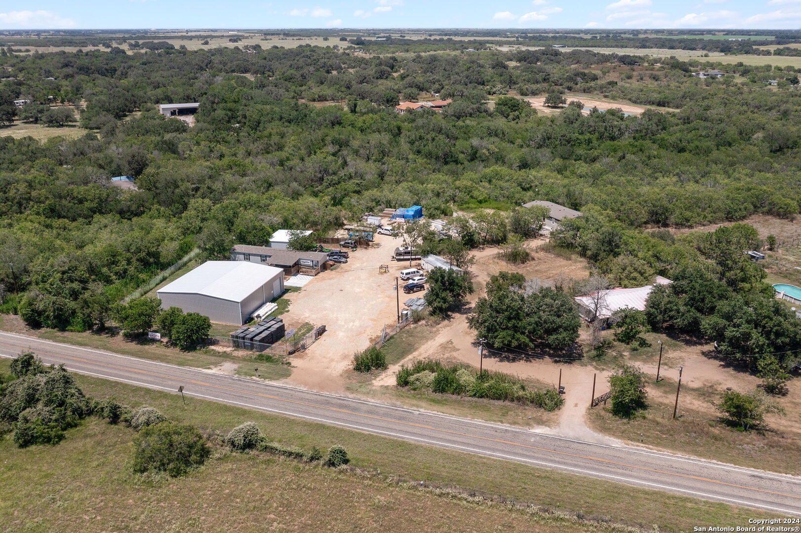 3292 Fm 1784 Pleasanton, TX 78064 - Photo 36 of 40