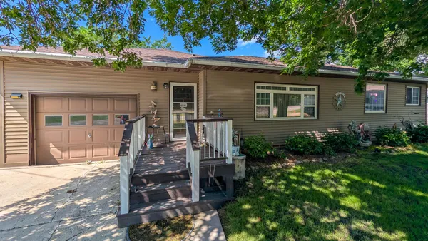 $250,000 | 350 Thurman Street, Wells, MN 56097