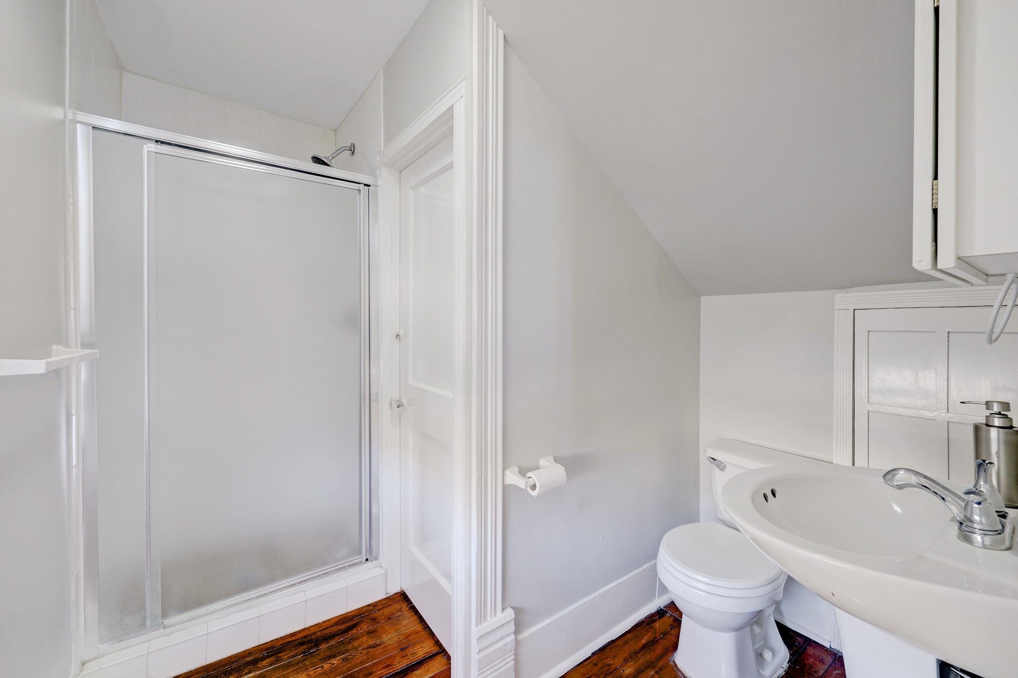 1229 Heights Boulevard Houston, TX 77008 - Photo 7 of 30 a bathroom with a sink and a mirror