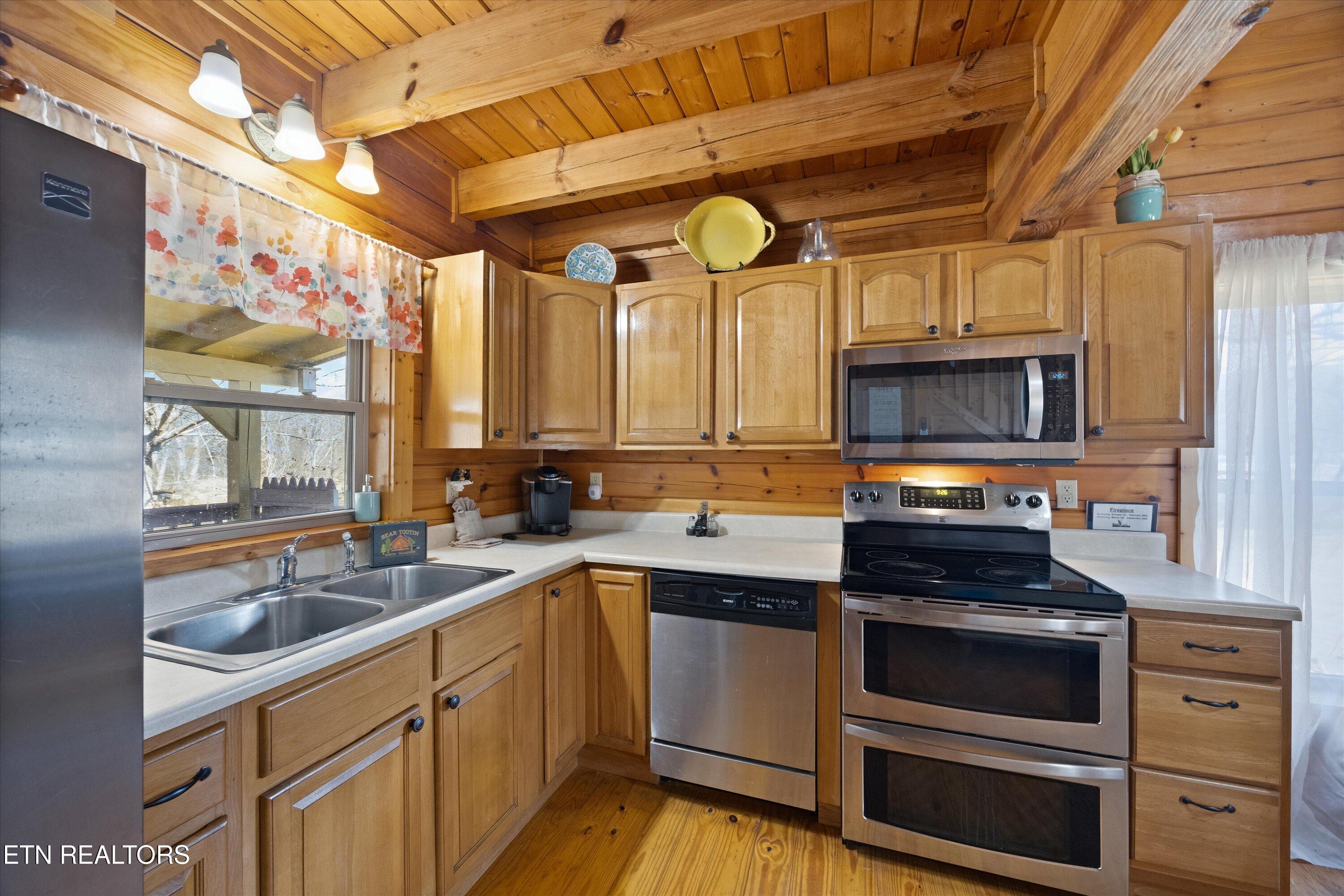 187 Wilton Springs Road Newport, TN 37821 - Photo 11 of 59 25-RS9_6644 V2