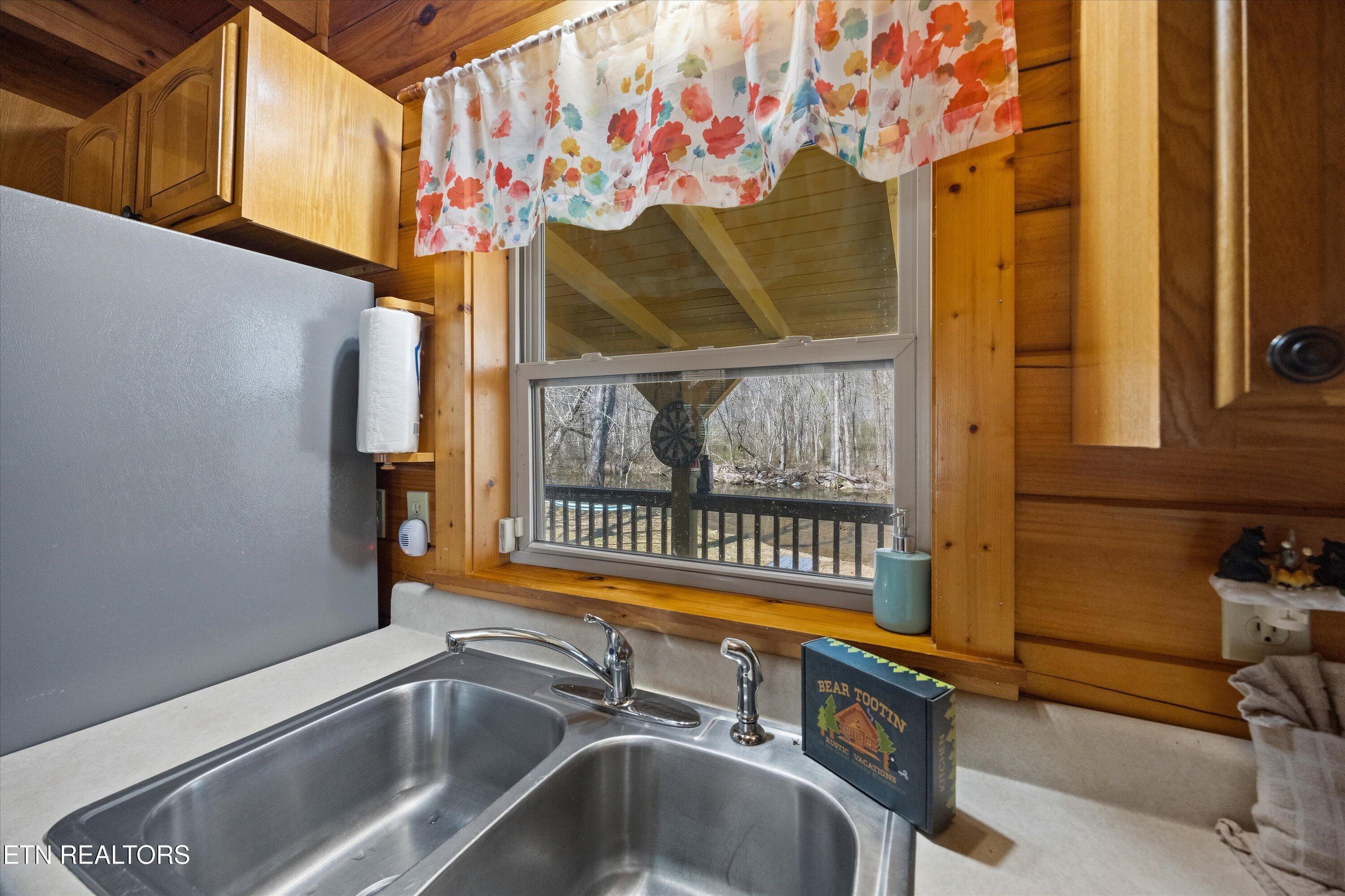 187 Wilton Springs Road Newport, TN 37821 - Photo 12 of 59 26-RS9_6649 V2