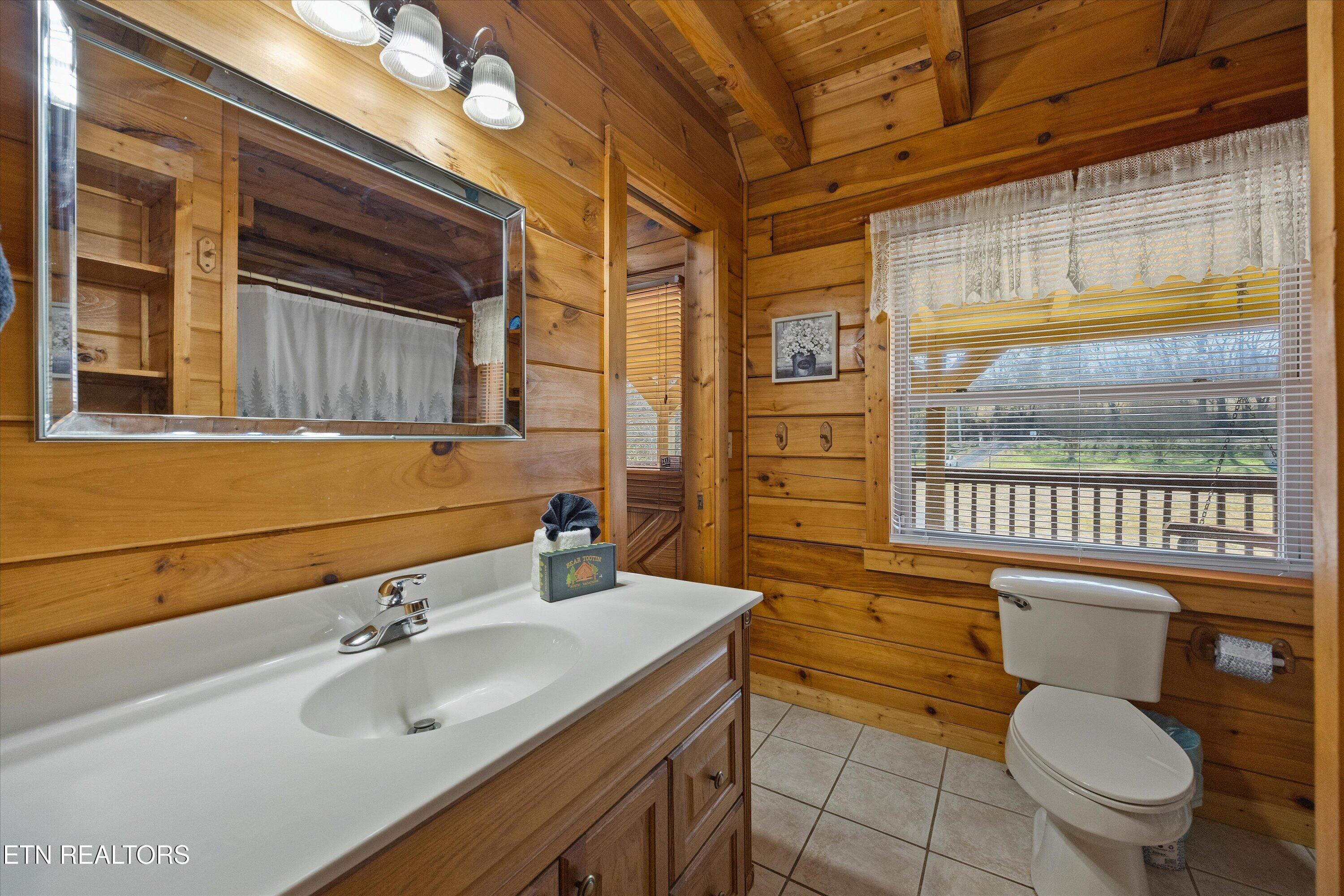 187 Wilton Springs Road Newport, TN 37821 - Photo 21 of 59 32-RS9_6689 V2