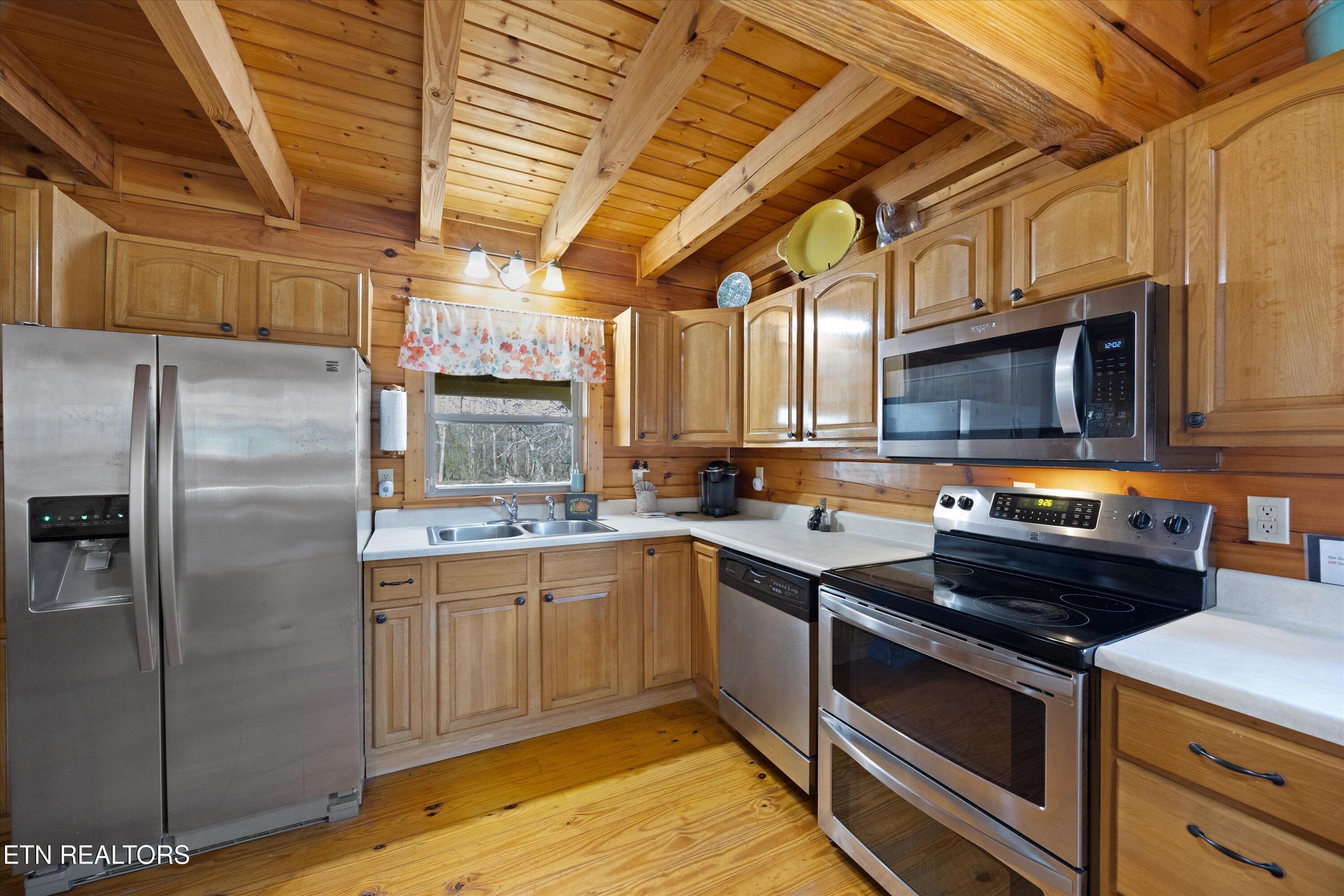 187 Wilton Springs Road Newport, TN 37821 - Photo 10 of 59 24-RS9_6639 V2