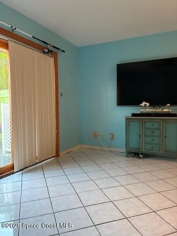 a view of utility room