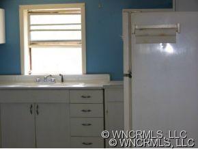 85 Murphy Hill Road Weaverville, NC 28787 - Photo 6 of 10 Gallery Image 6