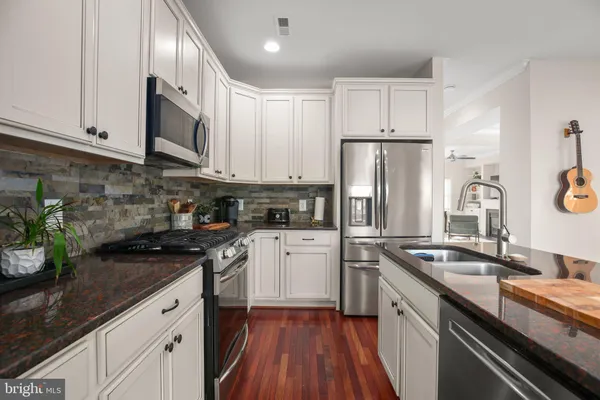 $595,000 | 409 Dunmore Street, Fredericksburg, VA 22401