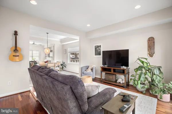 $595,000 | 409 Dunmore Street, Fredericksburg, VA 22401