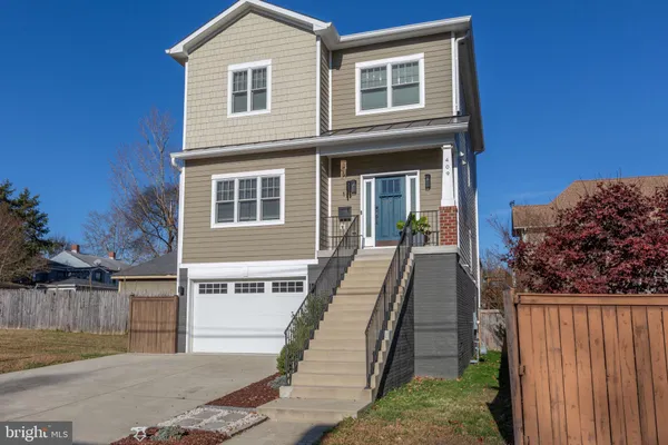 $595,000 | 409 Dunmore Street, Fredericksburg, VA 22401