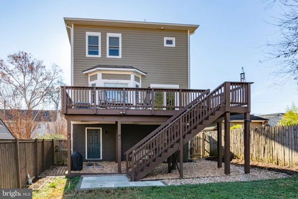 $595,000 | 409 Dunmore Street, Fredericksburg, VA 22401