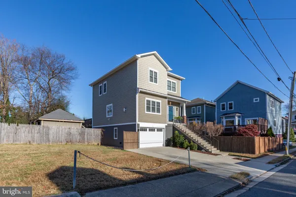 $595,000 | 409 Dunmore Street, Fredericksburg, VA 22401